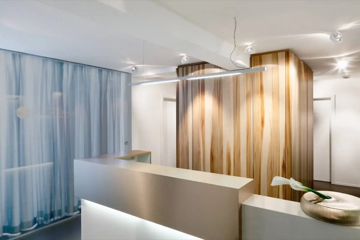 Projekt „Praxis Winner“ – Innenarchitektur von RAUM+INHALT